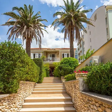 Vila Niko * Makarska