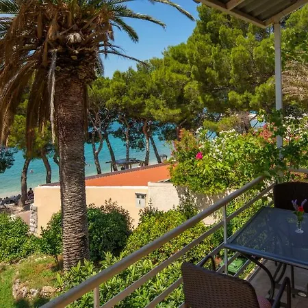 Vila Niko * Макарска