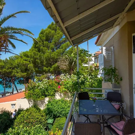 Vila Niko * Макарска